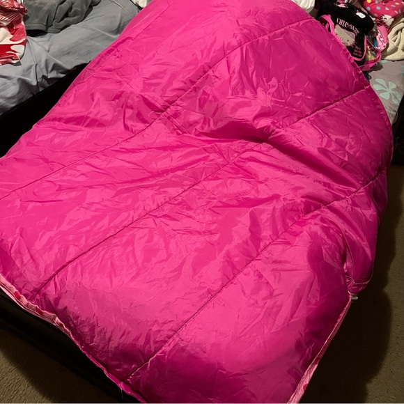 Hello Kitty Sleeping Bag - Picture 6 of 8